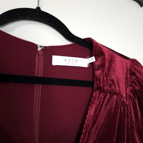 ASTR the Label Lanita Velvet Dress, Surplice Front, Faux Knot Waist, Merlot, M - Picture 3 of 16